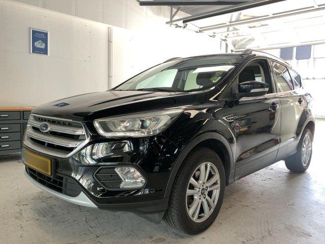 Ford Kuga 1.5 EcoBoost Cool&Connect — zdjęcie 1