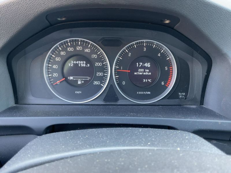Volvo V60 1.6 D Kinetic — zdjęcie 4