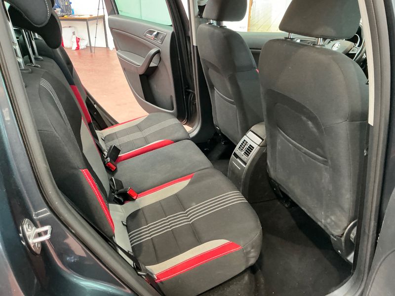 Skoda Yeti 2.0 TDI Monte Carlo — zdjęcie 14