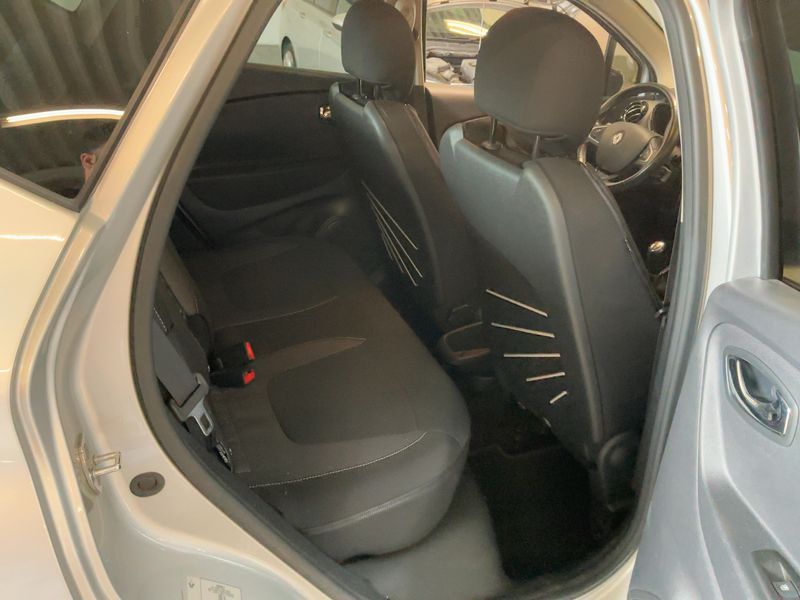 Renault Captur 0.9 Energy Intens — zdjęcie 14