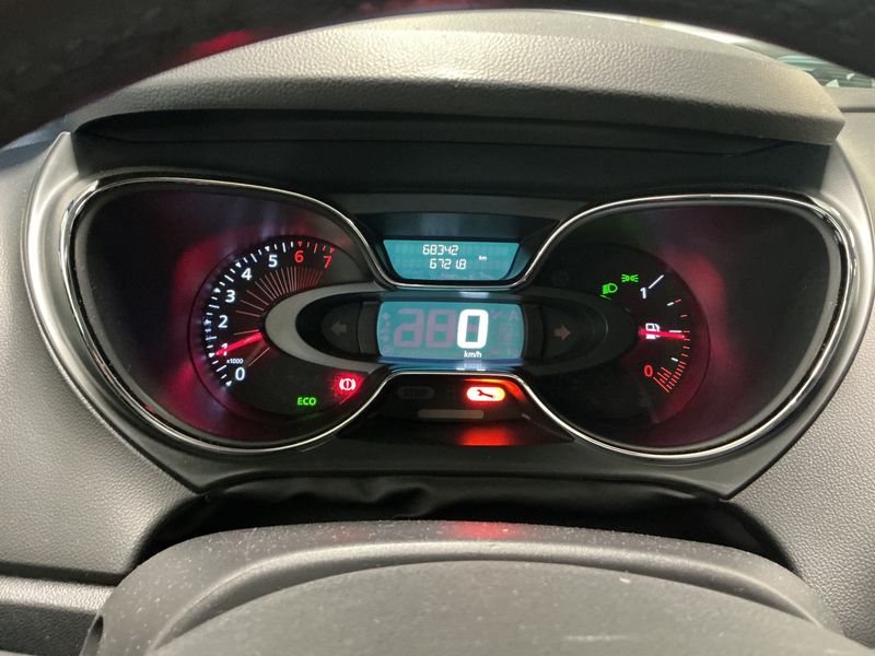 Renault Captur 0.9 Energy Intens — zdjęcie 13