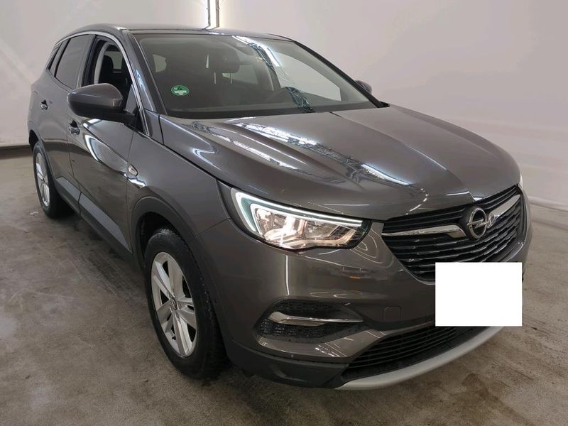 Opel Grandland X 1.2 Turbo Elite — zdjęcie 4