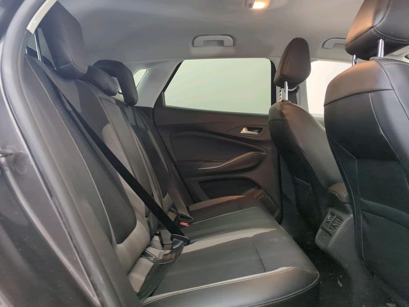Opel Grandland X 1.2 Turbo Elite — zdjęcie 8