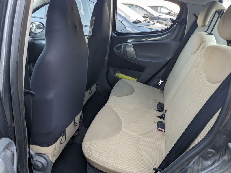 Peugeot 107 1.0 Plasir — zdjęcie 13