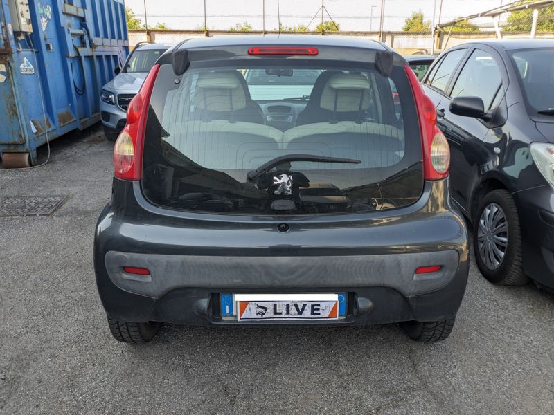 Peugeot 107 1.0 Plasir — zdjęcie 4