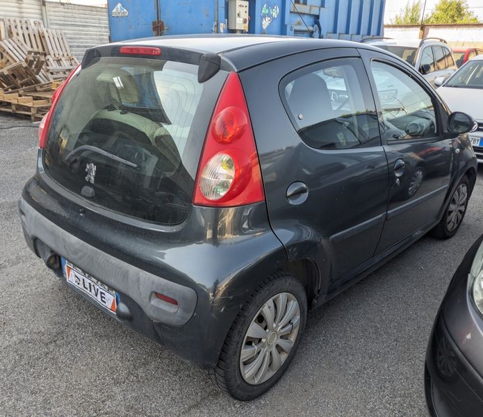 Peugeot 107 1.0 Plasir — zdjęcie 5