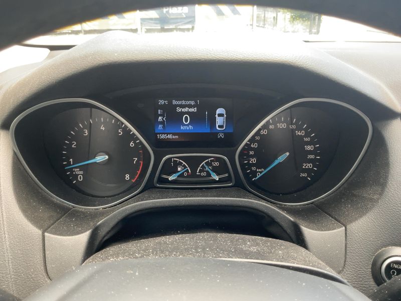 Ford Focus 1.5 EcoBoost Titanium 2015 – снимка 18