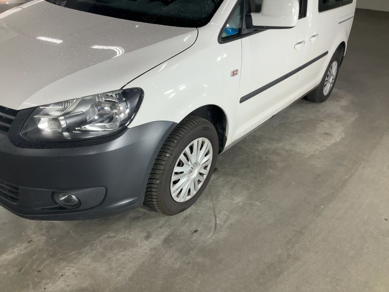 Volkswagen Caddy 2.0 EcoFuel Trendline 2011 – снимка 2