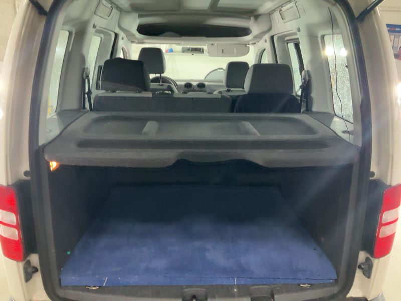 Volkswagen Caddy 2.0 EcoFuel Trendline 2011 – снимка 15