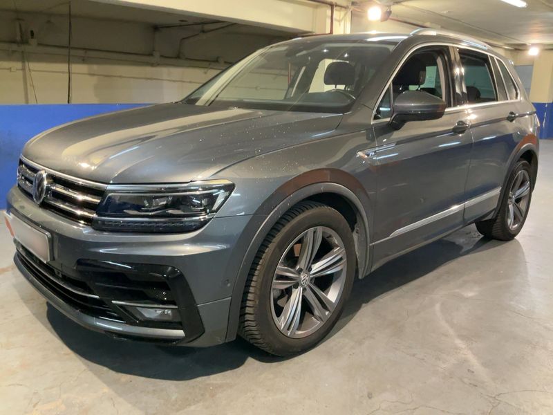 Volkswagen Tiguan 2.0 TDI Sport BlueMotion Tech — zdjęcie 1