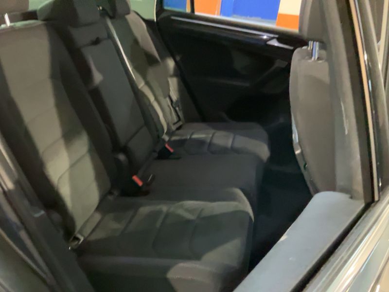 Volkswagen Tiguan 2.0 TDI Sport BlueMotion Tech — zdjęcie 14