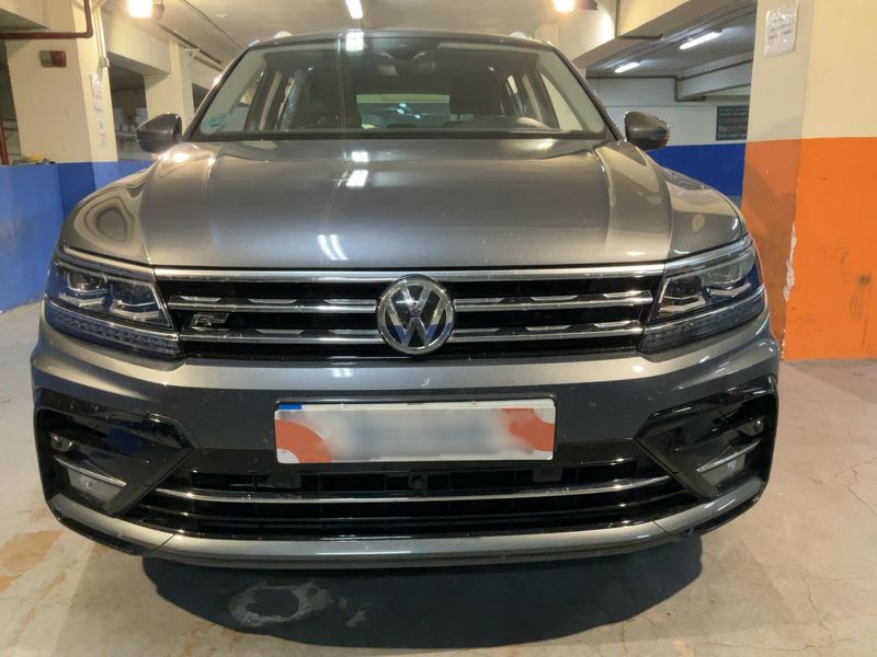 Volkswagen Tiguan 2.0 TDI Sport BlueMotion Tech — zdjęcie 9