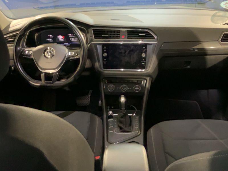 Volkswagen Tiguan 2.0 TDI Sport BlueMotion Tech — zdjęcie 12
