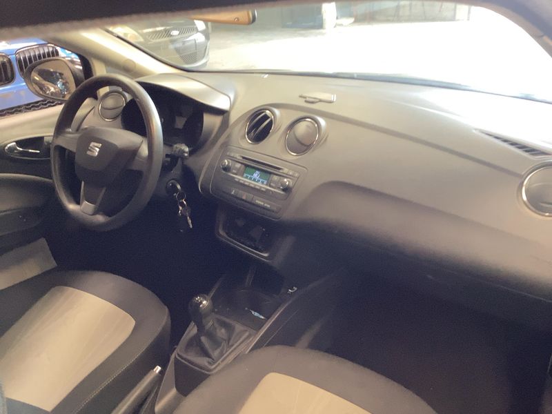 Seat Ibiza 1.6 TDI Stylance / Style 2014 – снимка 17