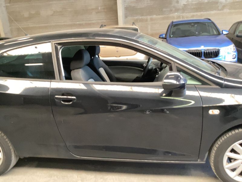 Seat Ibiza 1.6 TDI Stylance / Style 2014 – снимка 10