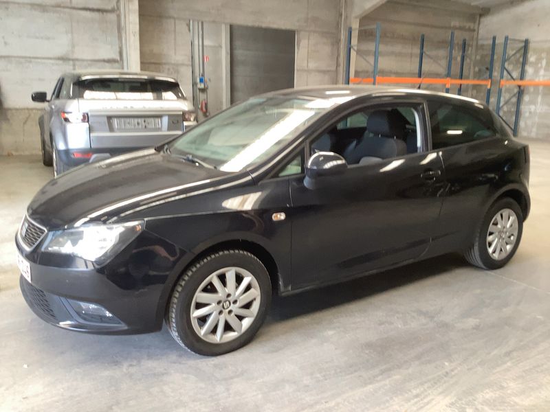 Seat Ibiza 1.6 TDI Stylance / Style 2014 – снимка 2