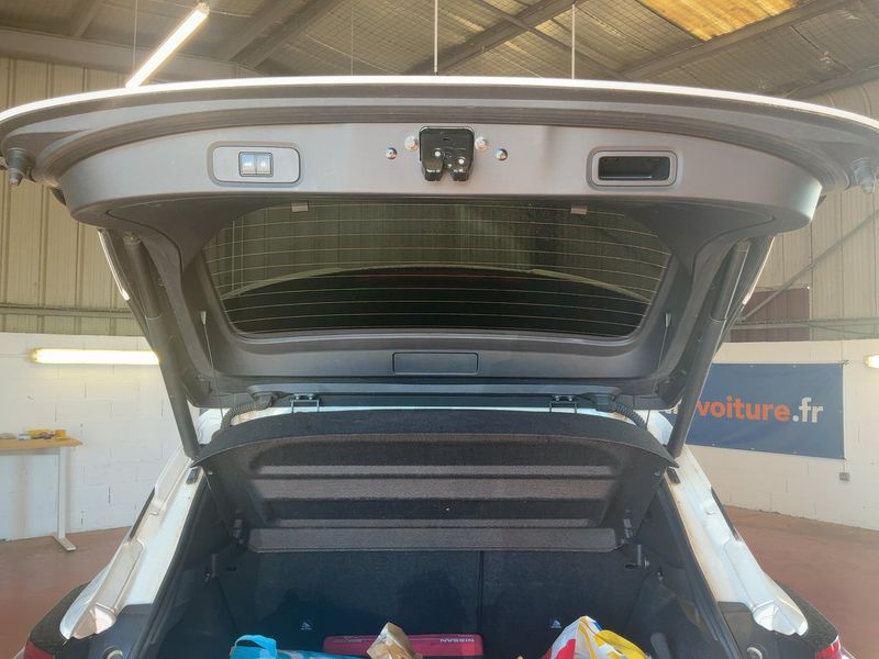 Nissan Qashqai 1.3 DIG-T Mild-Hybrid Tekna — zdjęcie 10