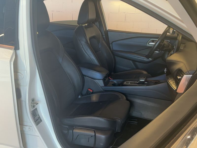 Nissan Qashqai 1.3 DIG-T Mild-Hybrid Tekna — zdjęcie 11