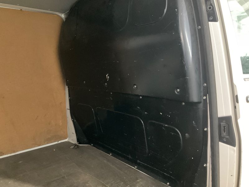 Volkswagen T5 Transporter 2.0 TDI Kasten lang 2013 – снимка 37