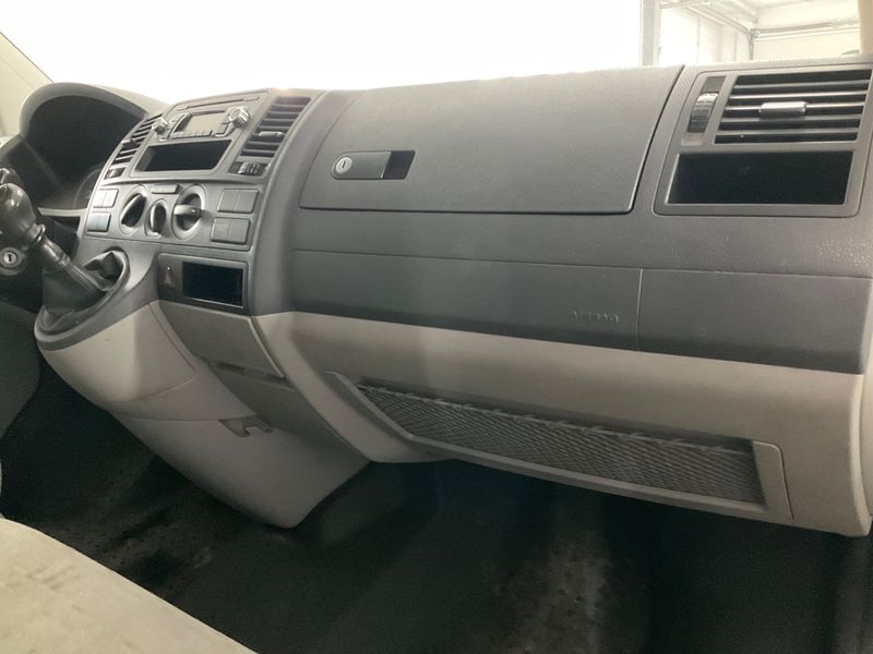 Volkswagen T5 Transporter 2.0 TDI Kasten lang 2013 – снимка 42