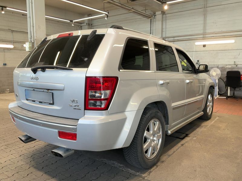 Jeep Grand Cherokee 5.7 V8 HEMI Overland — zdjęcie 6