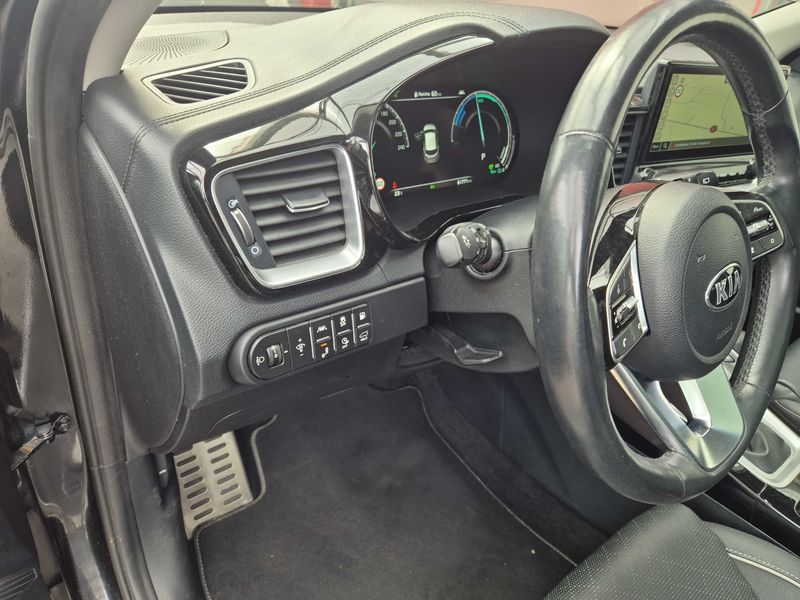 Kia XCeed 1.6 Plug-in Hybrid Platinum Edition — zdjęcie 19