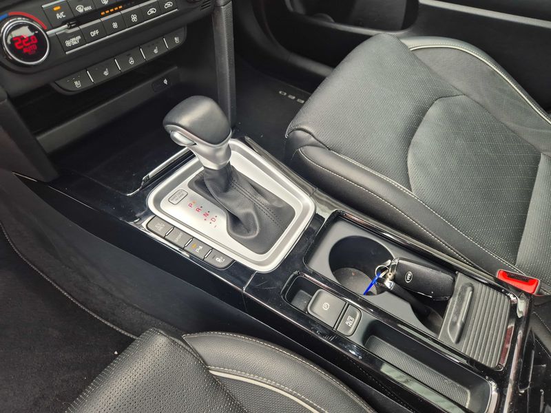 Kia XCeed 1.6 Plug-in Hybrid Platinum Edition — zdjęcie 20