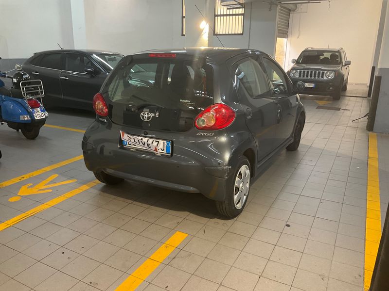 Toyota Aygo 1.0 Now — zdjęcie 2
