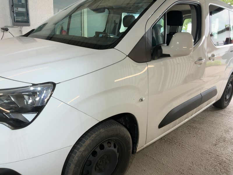 Opel Combo Life 1.2 Turbo Edition — zdjęcie 2