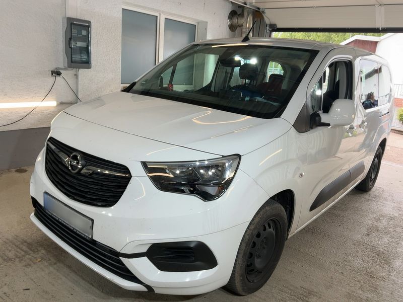 Opel Combo Life 1.2 Turbo Edition — zdjęcie 1