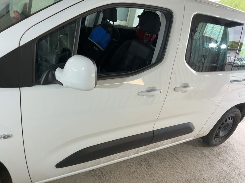 Opel Combo Life 1.2 Turbo Edition — zdjęcie 4