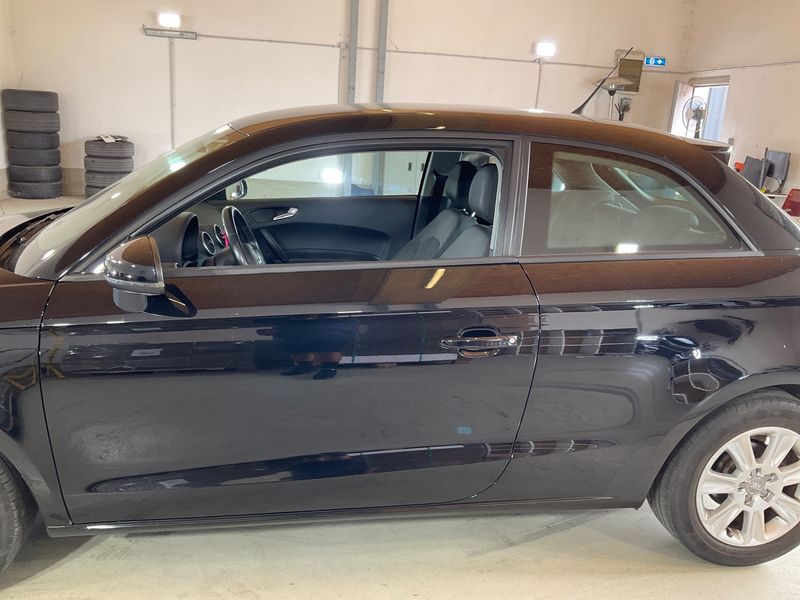 Audi A1 1.2 TFSI Attraction — zdjęcie 4