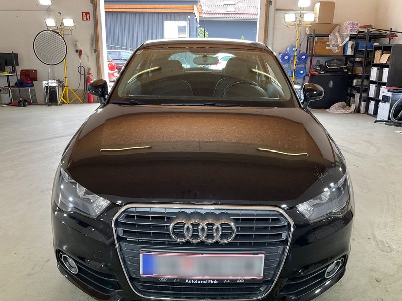 Audi A1 1.2 TFSI Attraction — zdjęcie 9
