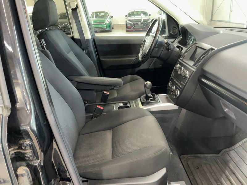 Land Rover Freelander 2.2 Td4 SE — zdjęcie 11