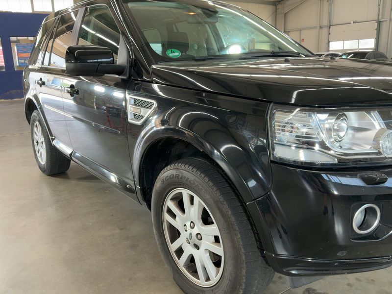 Land Rover Freelander 2.2 Td4 SE — zdjęcie 8