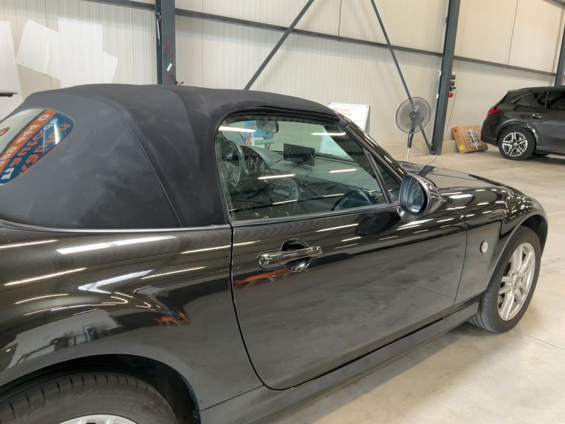 Mazda MX-5 1.8 Center-Line — zdjęcie 7