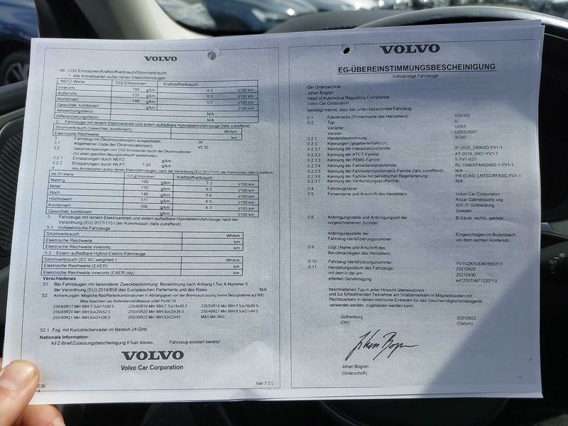 Volvo XC60 2.0 B4 Mild-Hybrid Inscription 2WD — zdjęcie 18