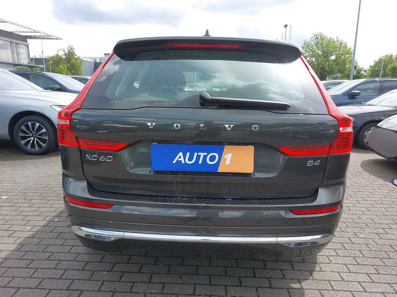 Volvo XC60 2.0 B4 Mild-Hybrid Inscription 2WD — zdjęcie 4