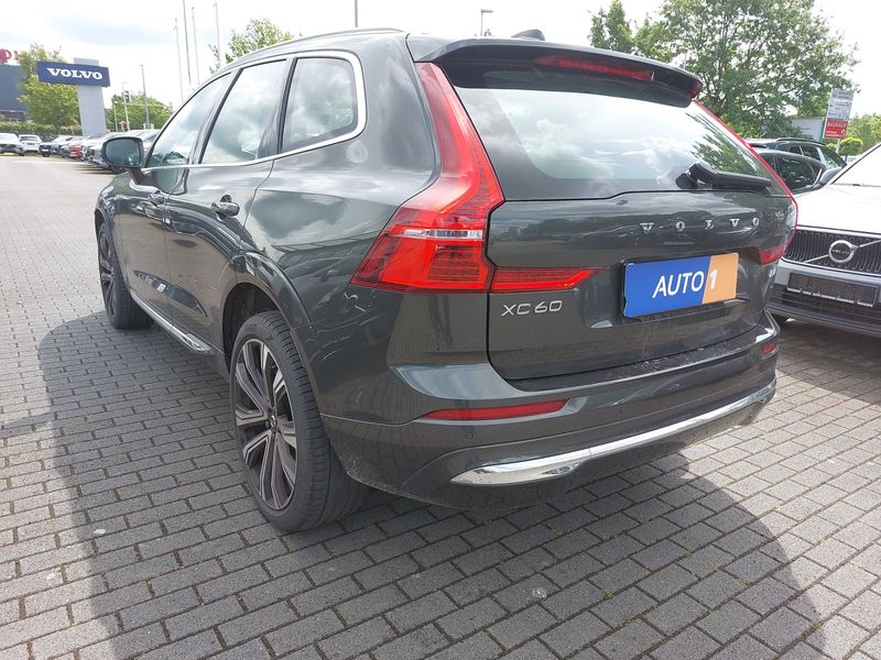 Volvo XC60 2.0 B4 Mild-Hybrid Inscription 2WD — zdjęcie 3