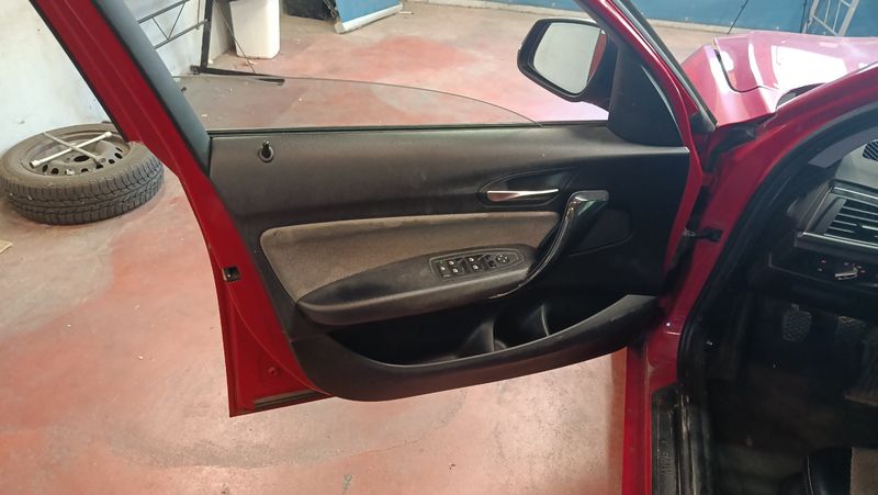 BMW 1er 118d xDrive Lounge 2014 – снимка 26