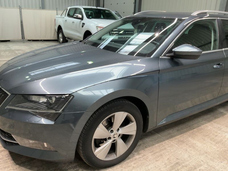 Skoda Superb 2.0 TDI Style — zdjęcie 2