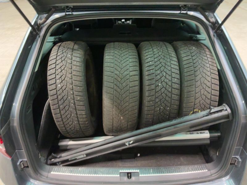 Skoda Superb 2.0 TDI Style — zdjęcie 10