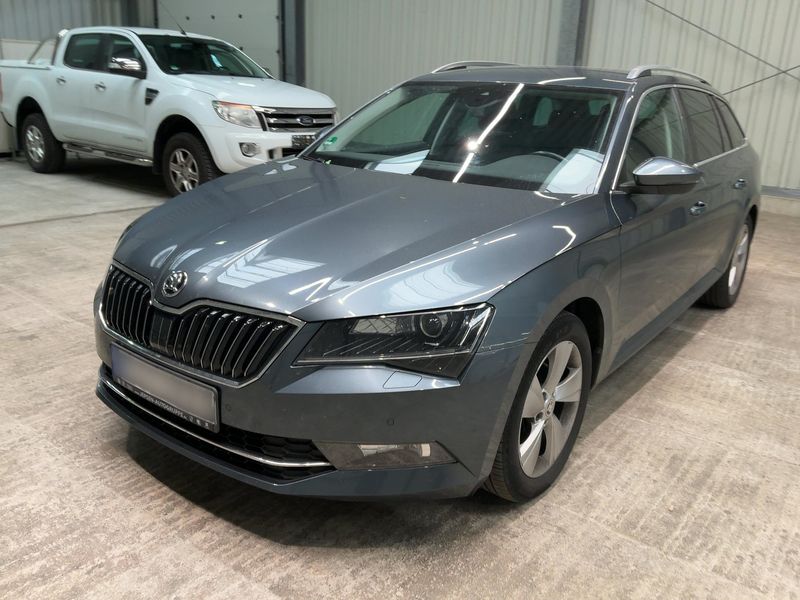 Skoda Superb 2.0 TDI Style — zdjęcie 1