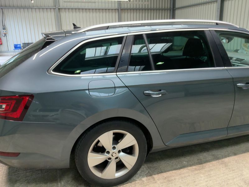 Skoda Superb 2.0 TDI Style — zdjęcie 6