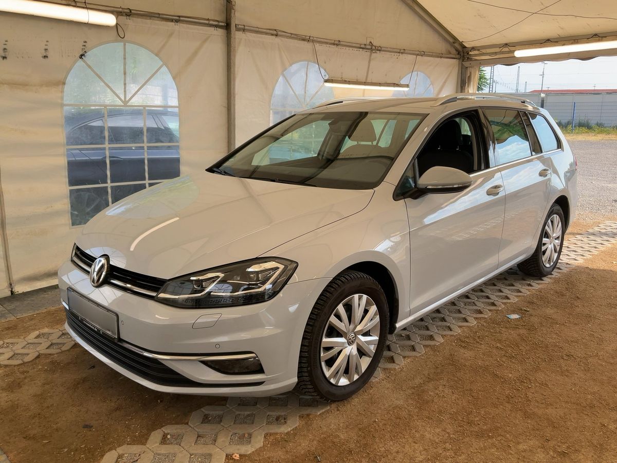 Volkswagen Golf 2017 — photo 1