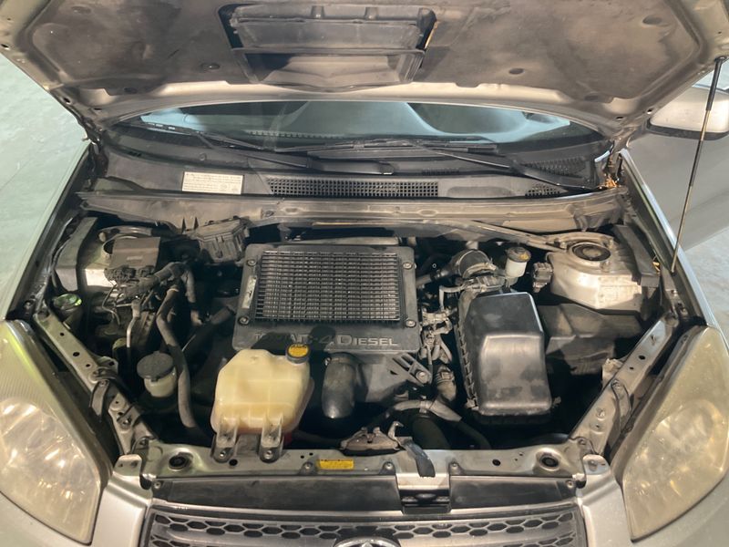 2002 Toyota RAV 4 2.0 D-4D Luna 4x4 from the USA