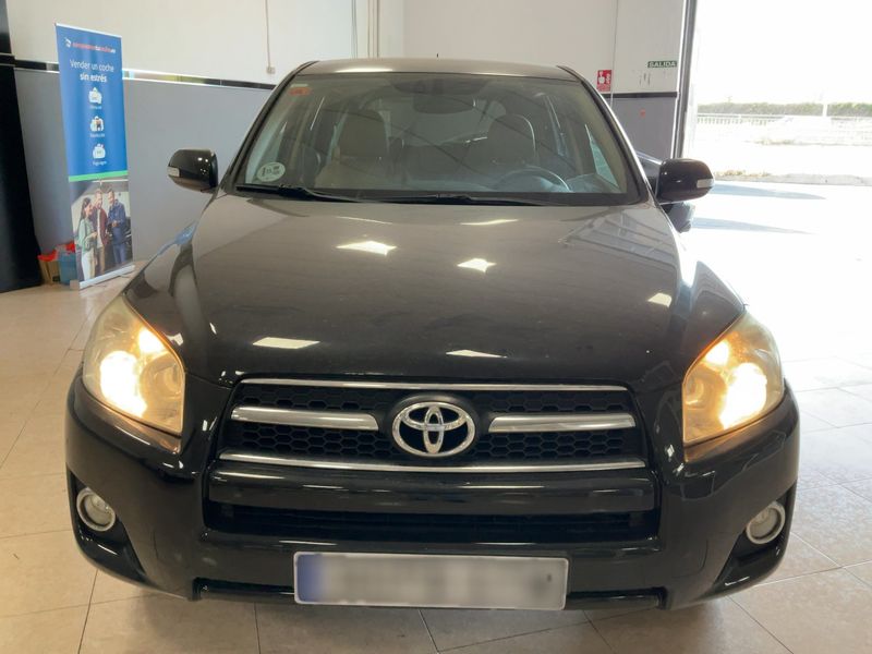 Toyota RAV 4 2.2 D-4D Executive — zdjęcie 9