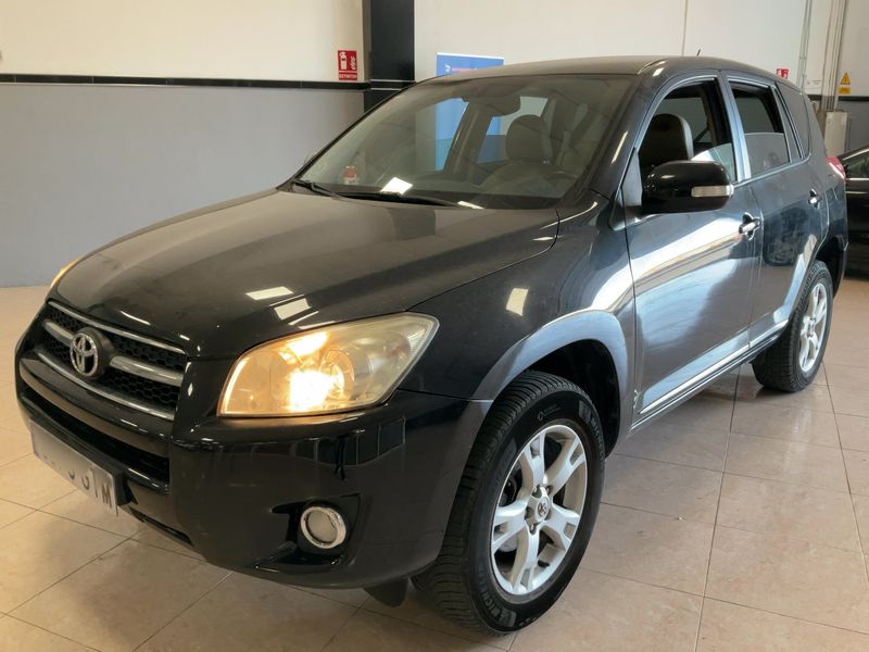 Toyota RAV 4 2.2 D-4D Executive — zdjęcie 1
