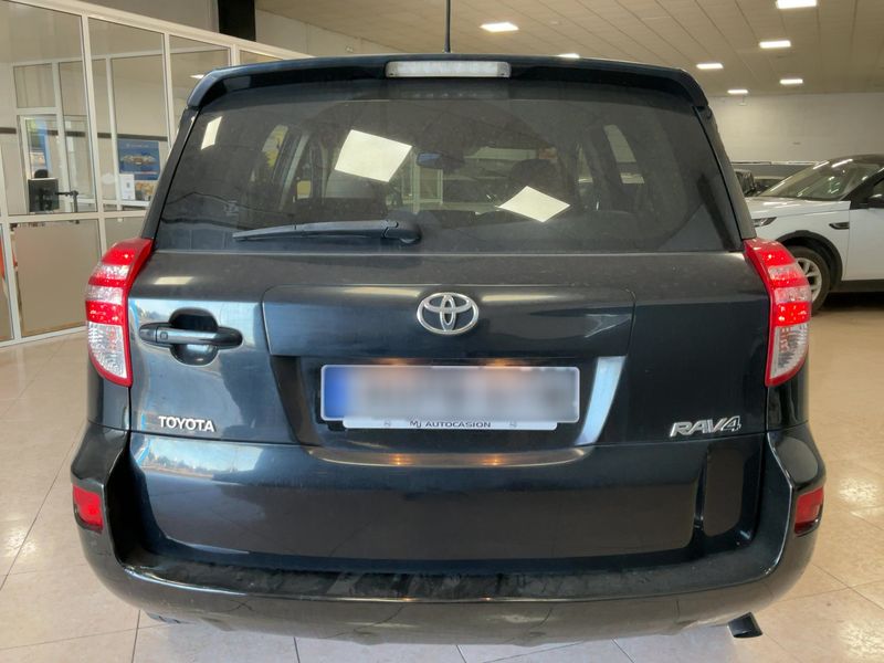 Toyota RAV 4 2.2 D-4D Executive — zdjęcie 5
