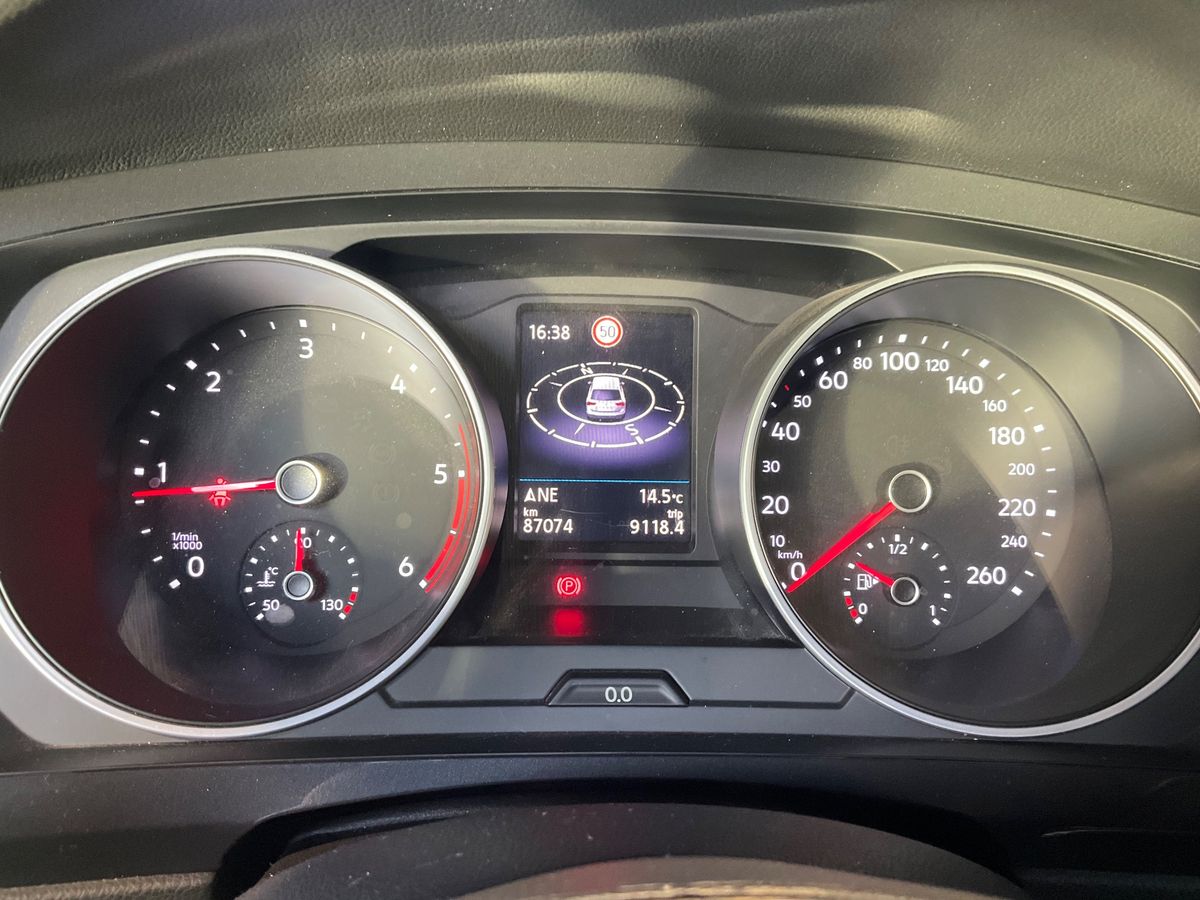 Volkswagen Tiguan 2020 — photo 19